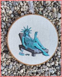 Lady Liberty in 7 sonnigen...